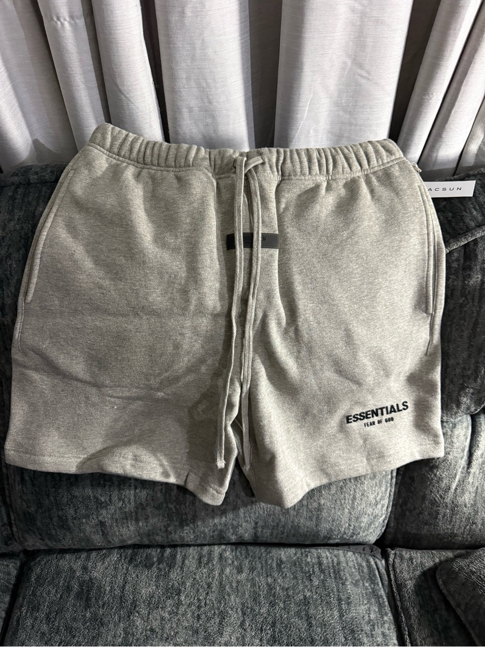 ESSENTIALS Fear of God shorts in Dark oatmeal